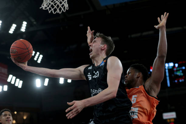 保级压力让 保级压力让