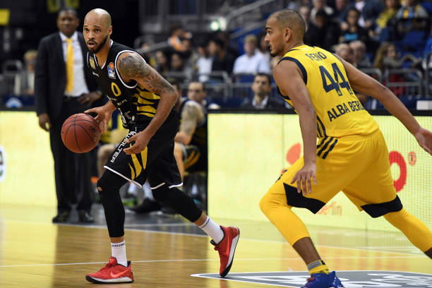 归化球员入 归化球员入