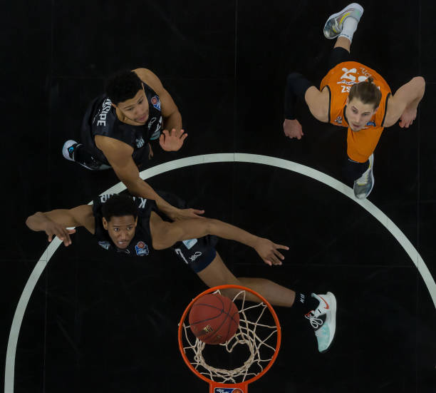 两人凭借杰 两人凭借杰