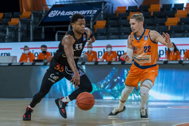 创球员的持 创球员的持